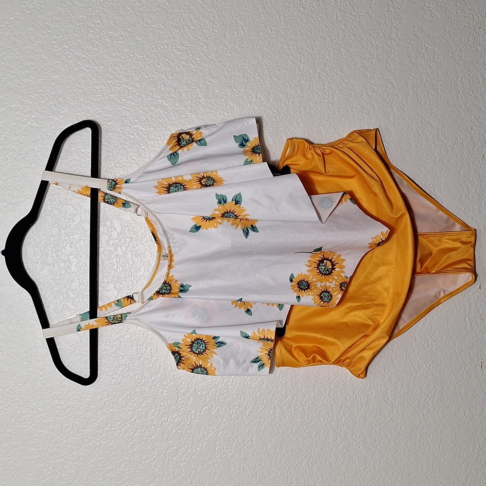NEW 2 piece Sunflower High Waisted Swimsuit 1X XL 14 bikini Yellow and White